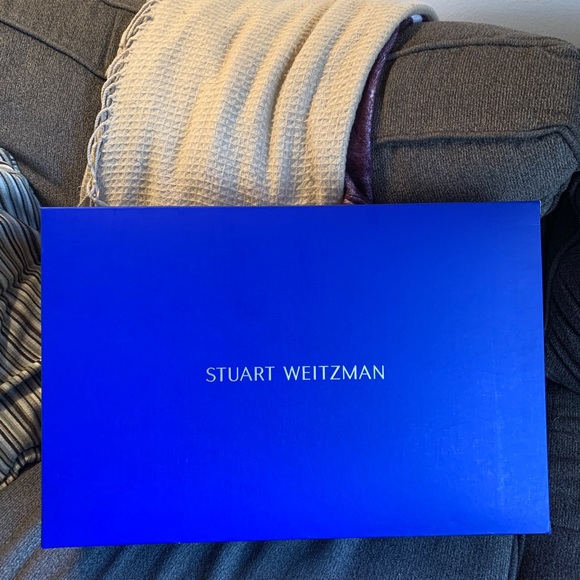 Authentic STUART WEITZMAN SOFT Genuine Shearling 10"H cozy boots - Picture 12 of 15